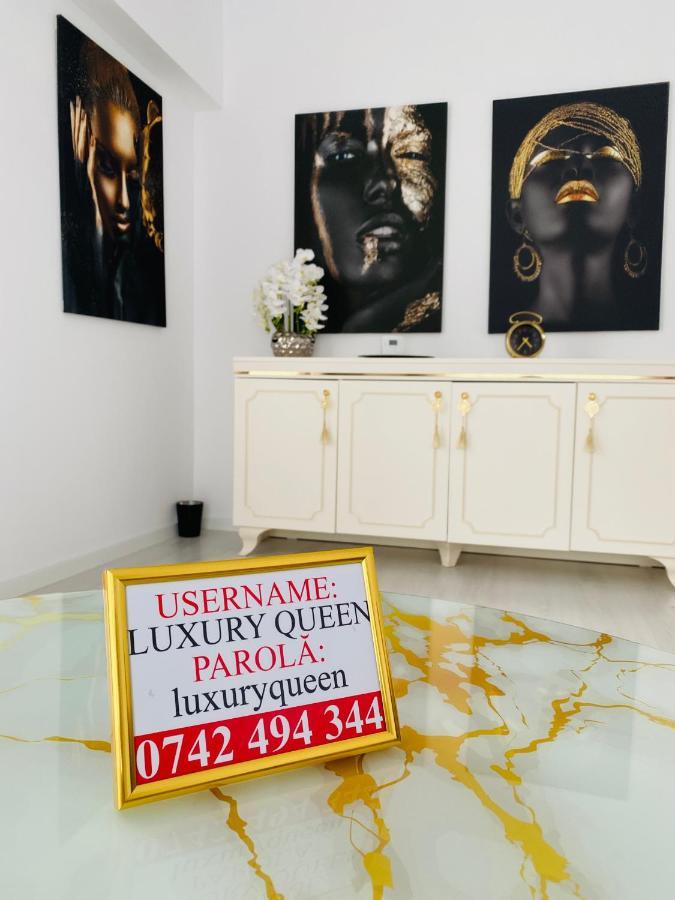 Luxury Queen Кимпулунг-Молдовенеск Екстер'єр фото